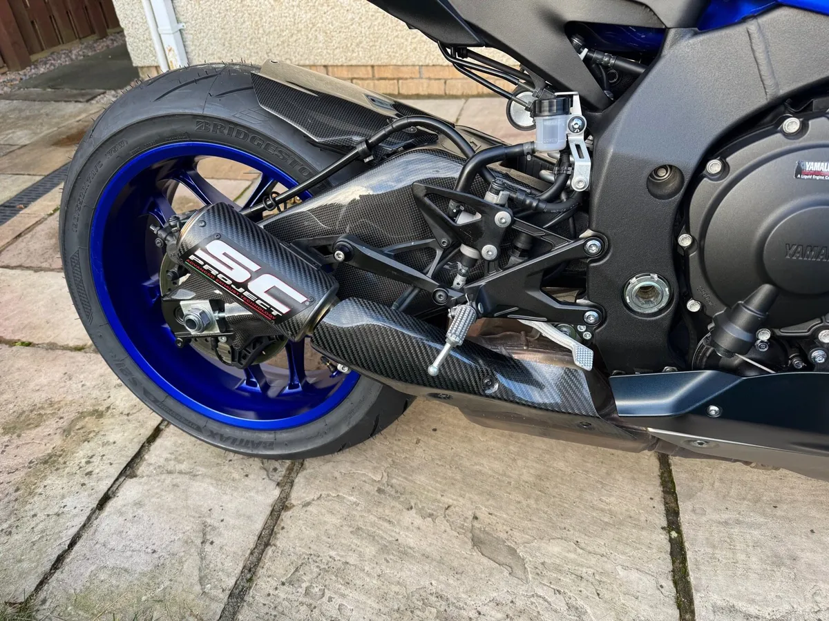 2024 Yamaha R1 - Image 2