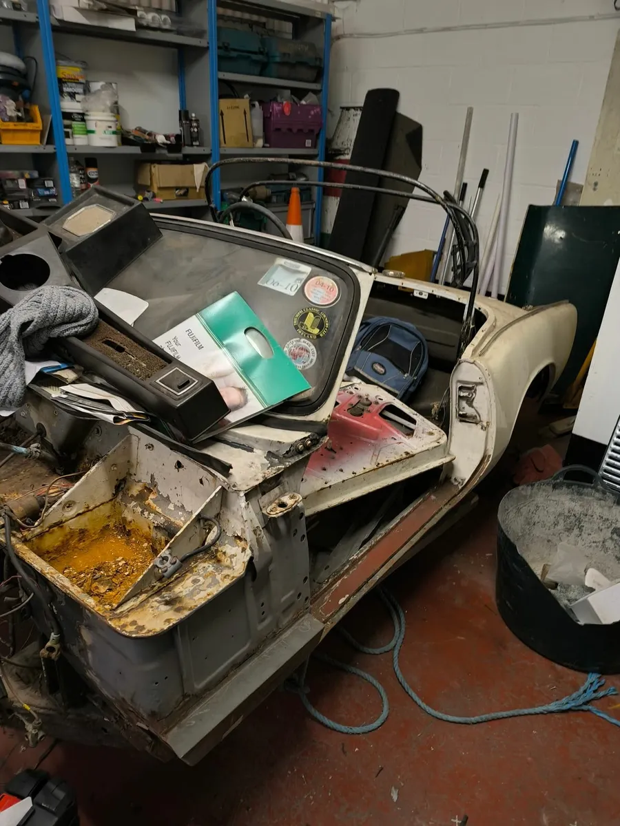 Triumph Spitfire 1966 - Image 2