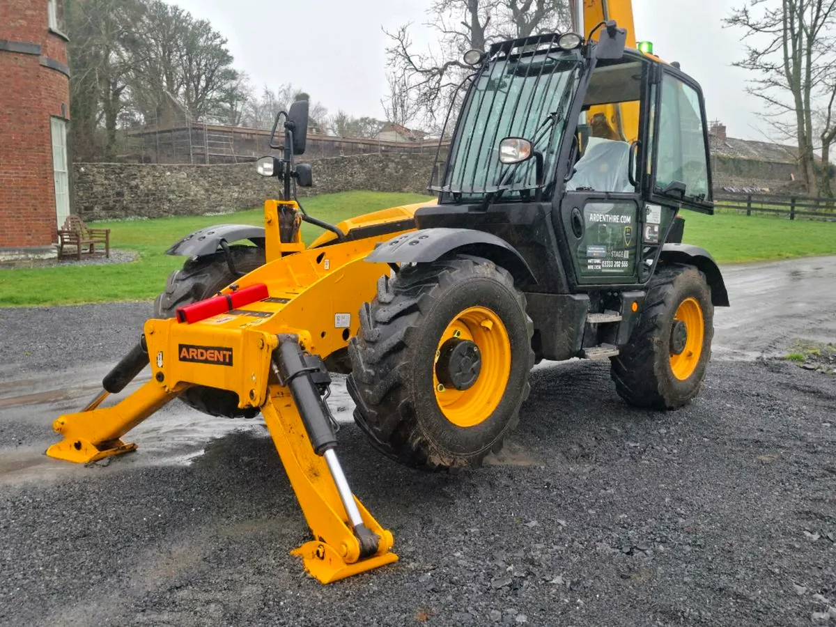 Jcb 540 140 hi vis - Image 1