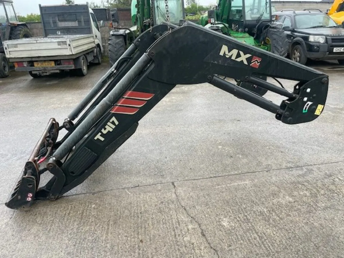2020 - MX T417 Loader - To Fit NH, MF, Claas Etc. - Image 2