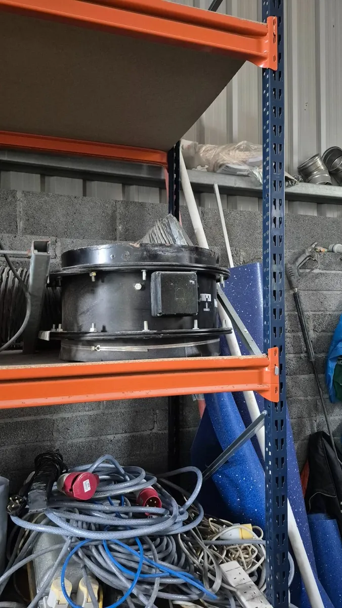 Extractor fans - Image 1