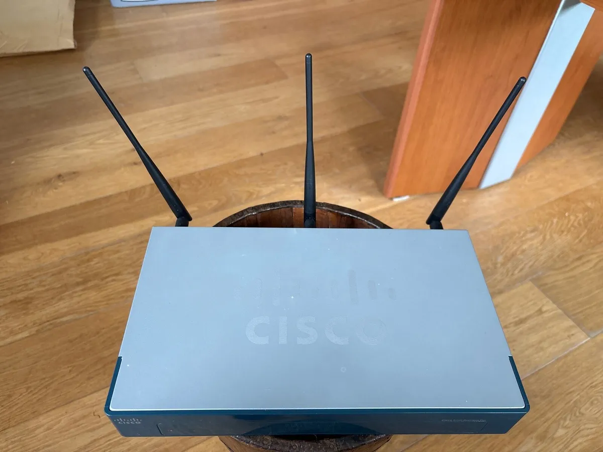 Cisco WiFi router AP54 1N - Image 1