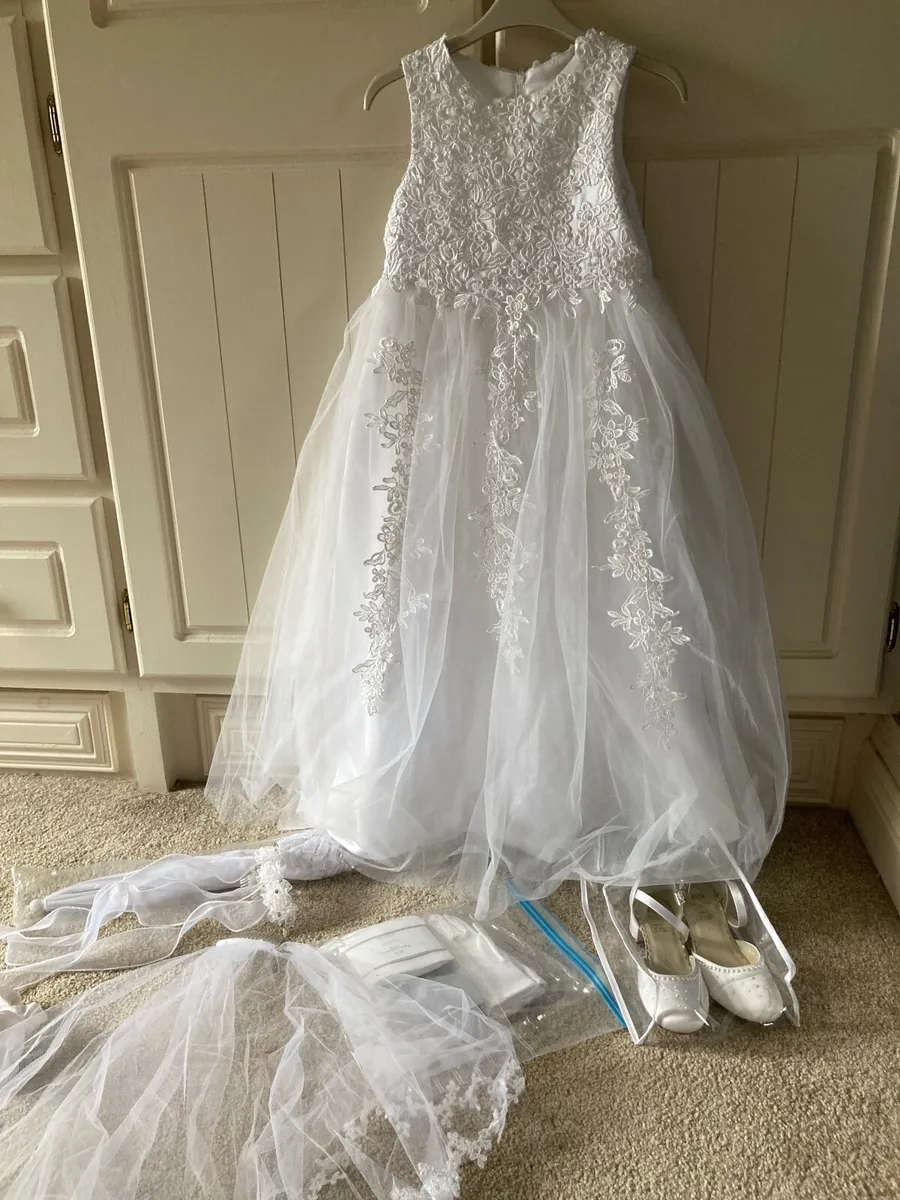 Communion dress - Image 2