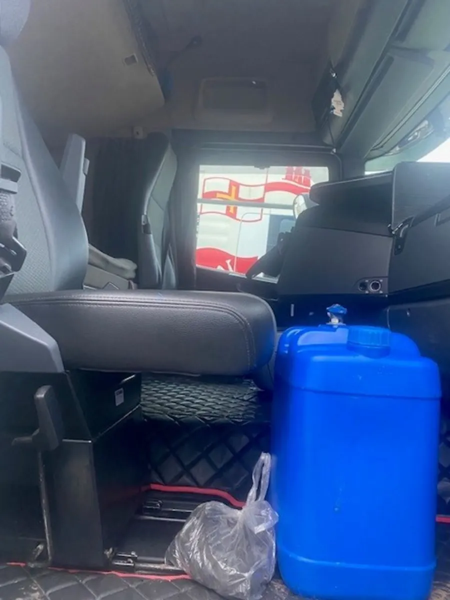 2010 Scania R 420 - Image 3