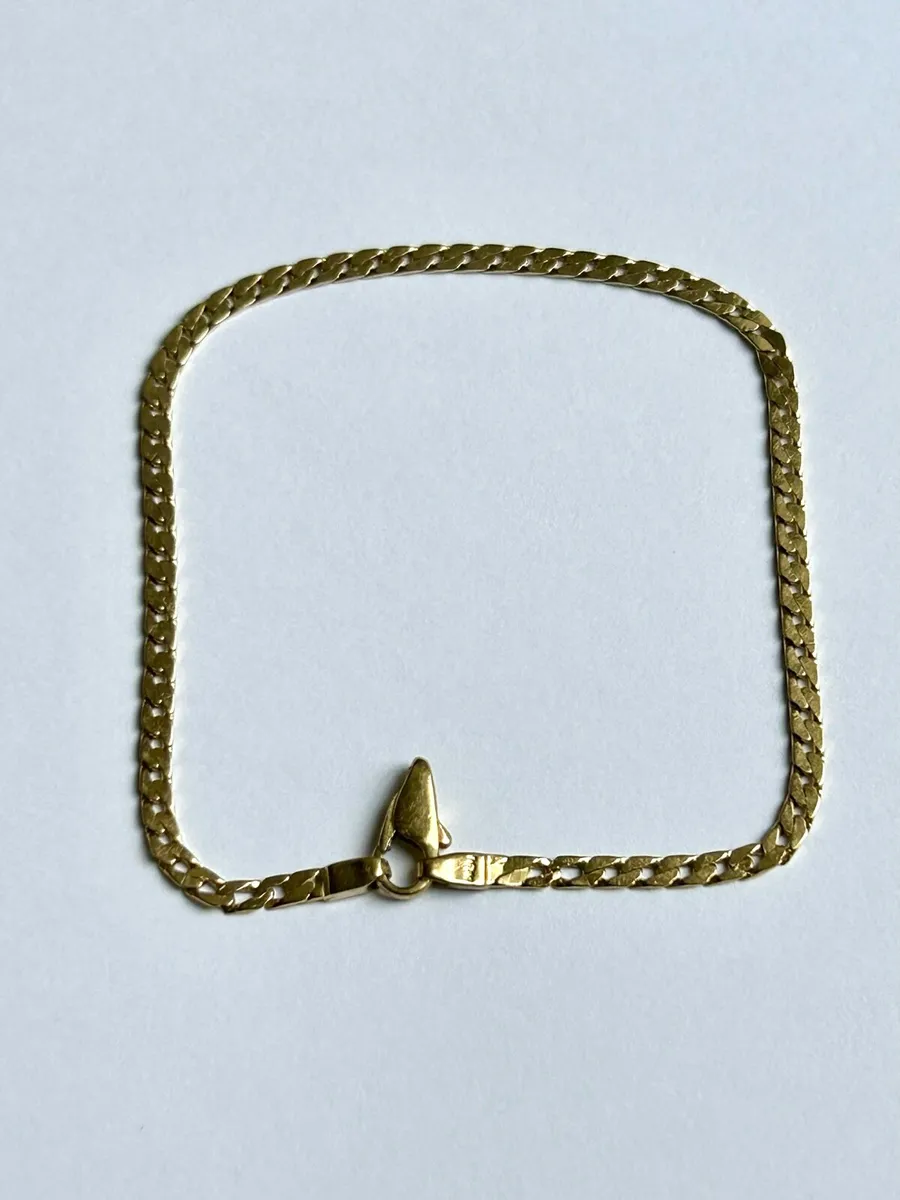 18ct Gold Diamond Cut Curb Link Bracelet 4.5g - Image 2
