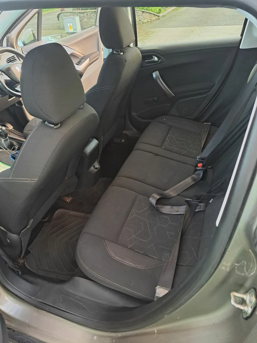 Peugeot 2013 2008 - Image 1