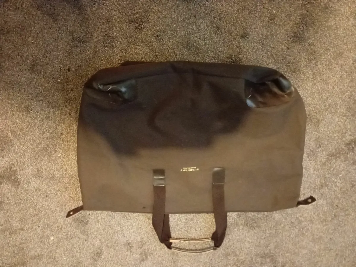 Burberry Fragrance Bag - Image 3