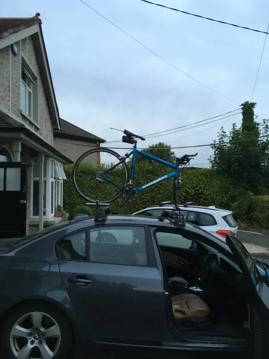 Roof bars for BMW 5 series E60 model