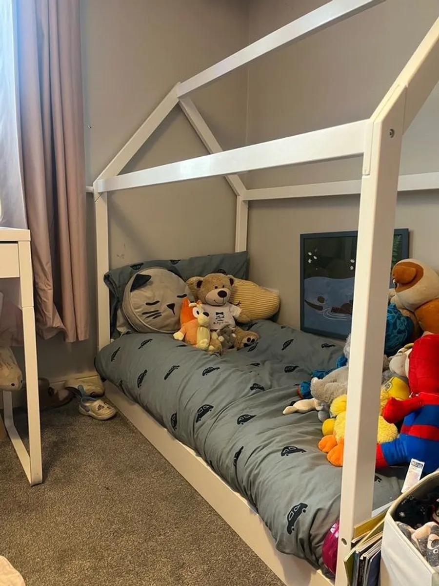 kids bed - Image 2
