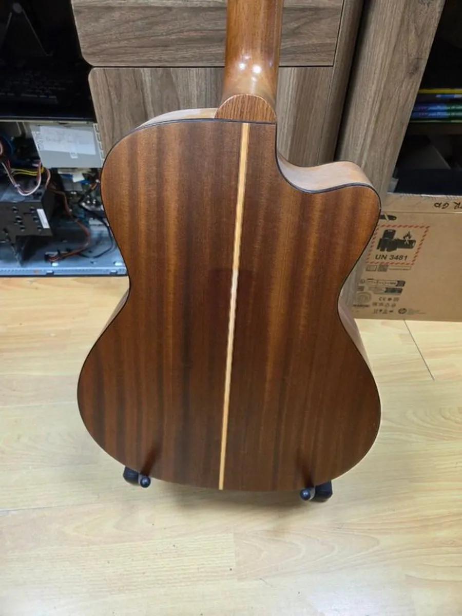 Lakewood M-1 CP Lefthanded Acoustic Guitar - Image 2