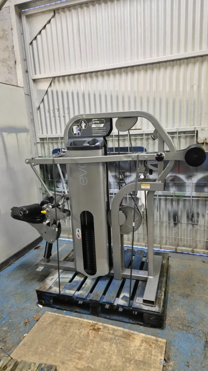 Nautilus Evo Lat Pulldown machine - Image 1