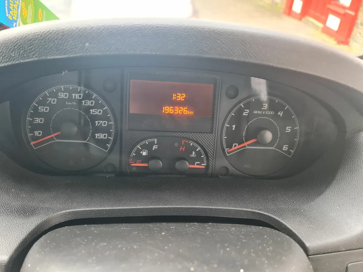 REDUCED Peugeot Boxer 2016 120000 miles new test - Image 3