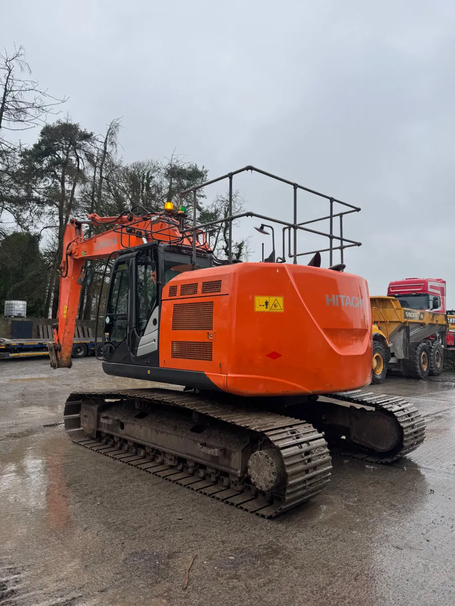 Hitachi 225-5B - Image 2