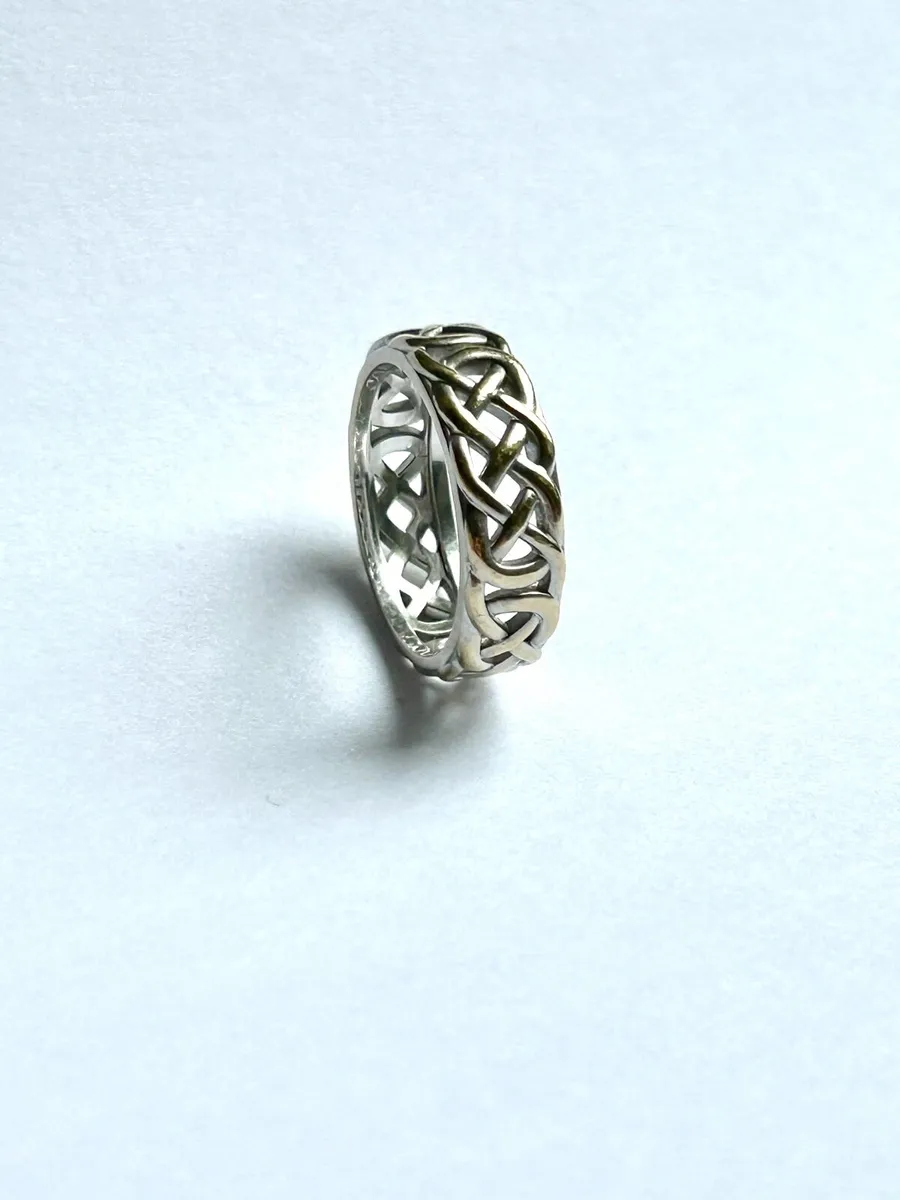 18ct White Gold Celtic Knot Ring 5.5g wedding band - Image 3