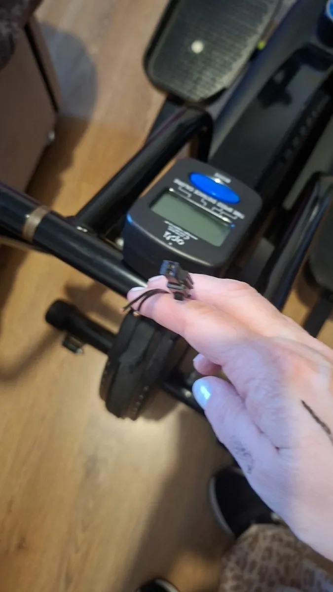 Gym equipment - Image 1