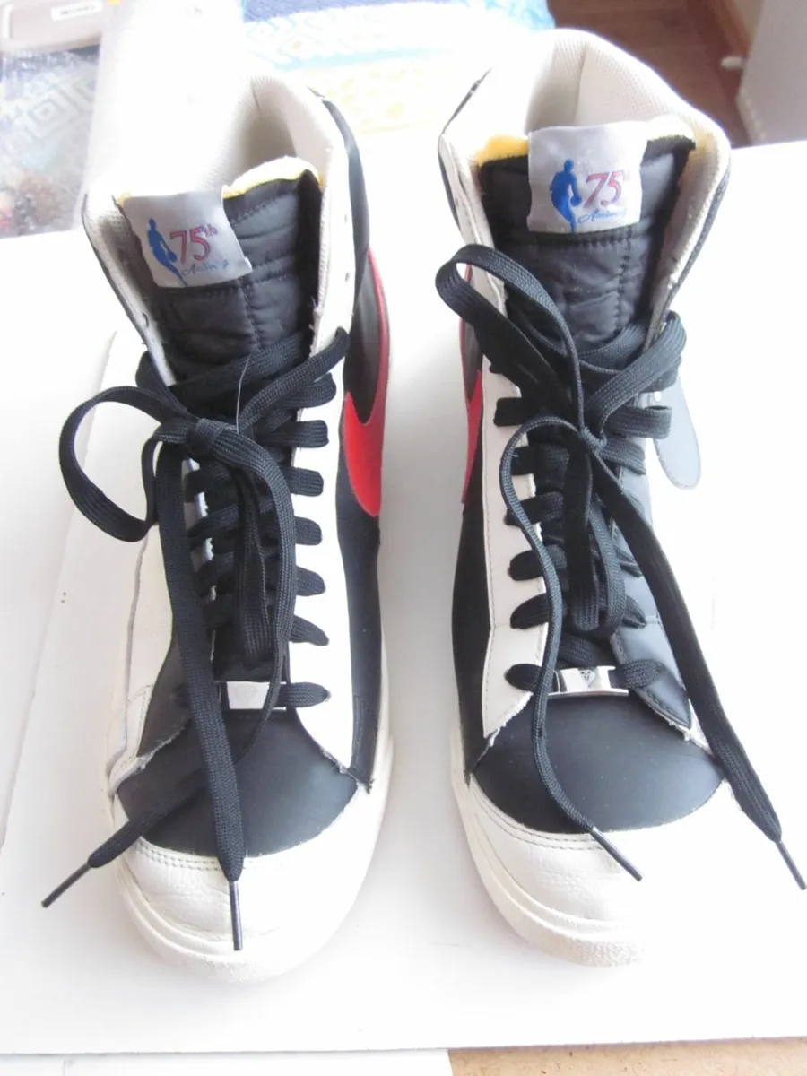 Nike NBA x  Mid '77 EMB '75th Anniversary Trainers - Image 1