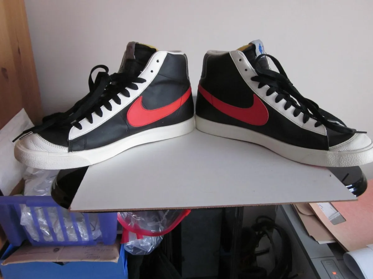 Nike NBA x  Mid '77 EMB '75th Anniversary Trainers - Image 2