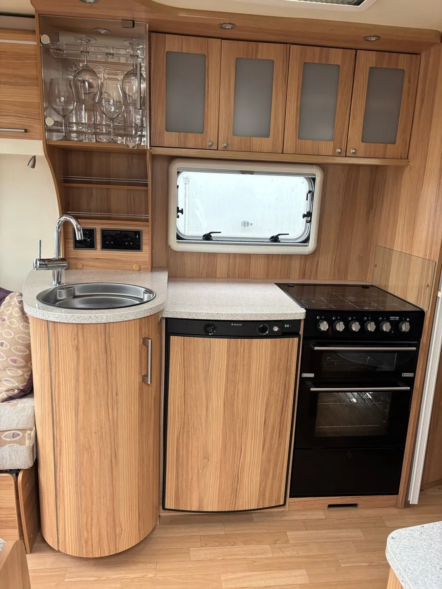 Bailey unicorn  fixed bed caravan - Image 4