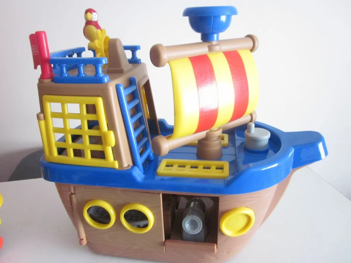 Chad Valley Pirate Ship with Lights Sounds Playset - Image 4