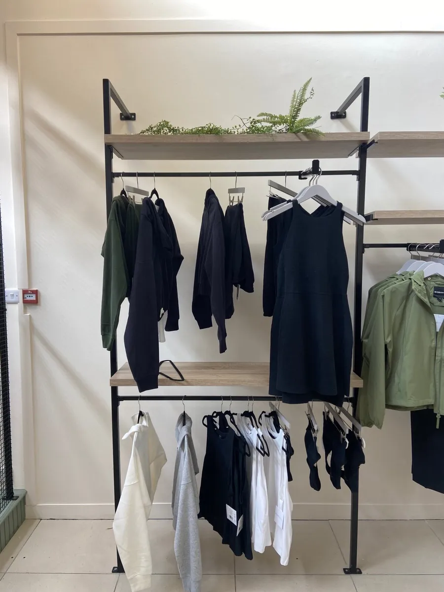 Shop fittings - Image 3