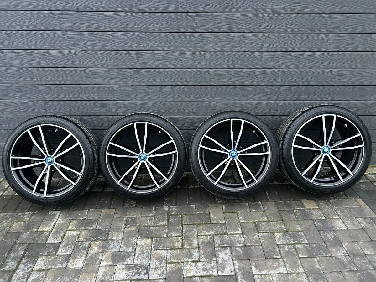19” GENUINE BMW 3 SERIES ALLOY WHEELS & TYRES - Image 2