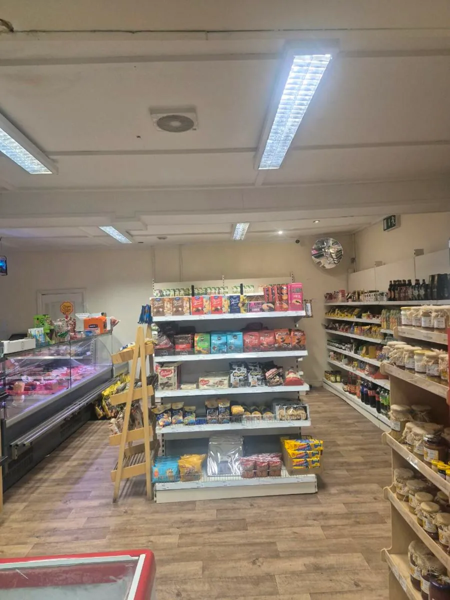 Retail Unit – Shop lease for sale - Image 1