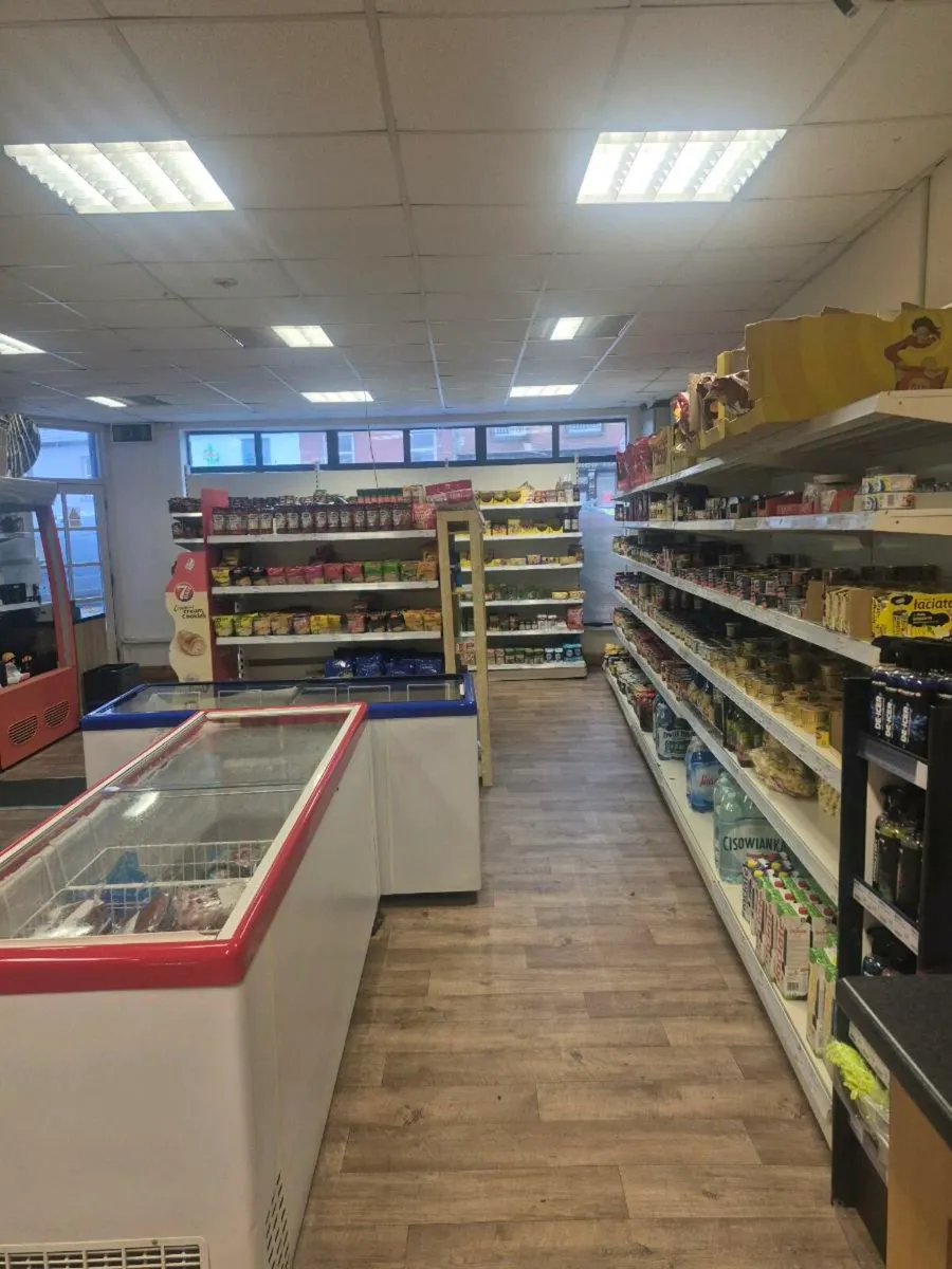 Retail Unit – Shop lease for sale - Image 2