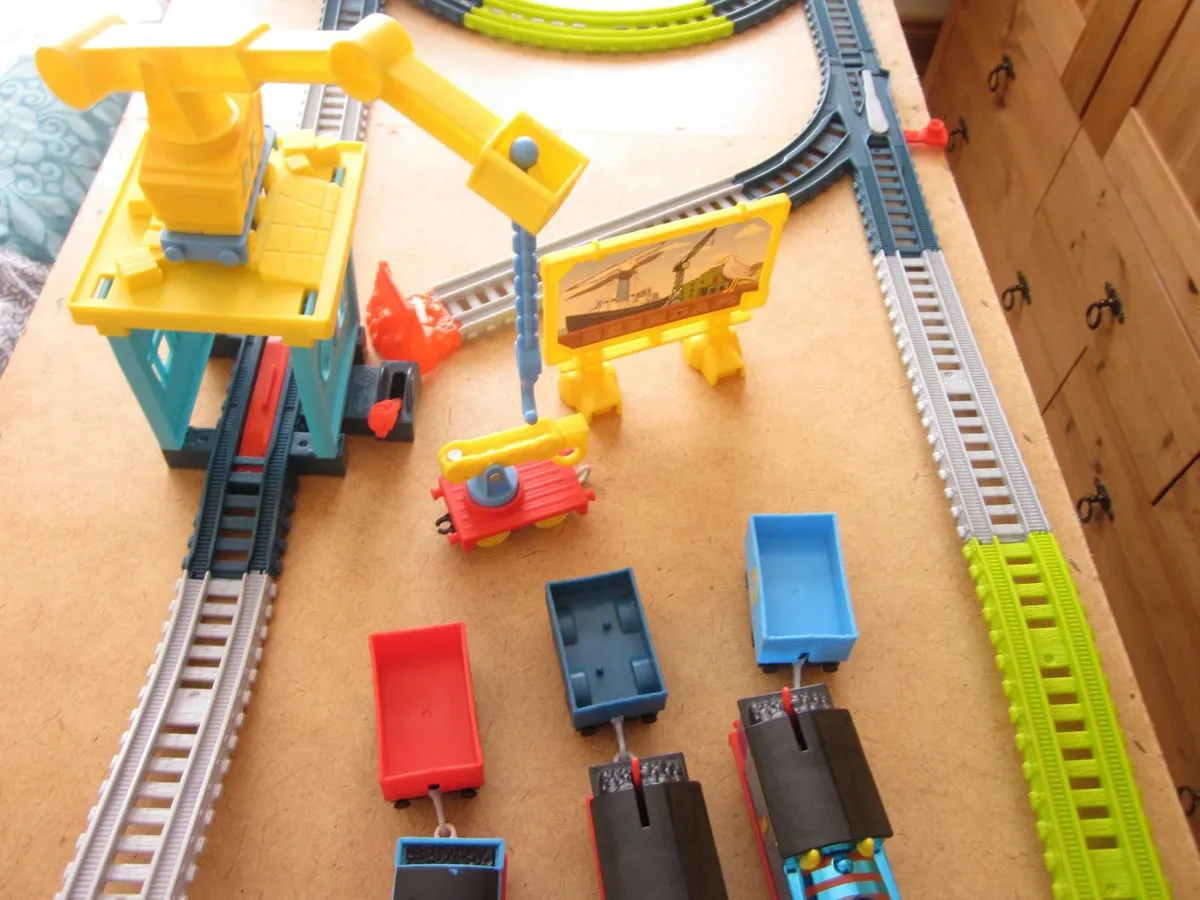 Thomas & Friends Knapford Station Bundle - Image 3