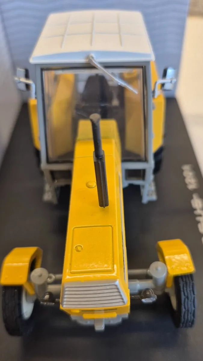 Ursus1201 - 2WD Tractor Diecast Model - Image 2