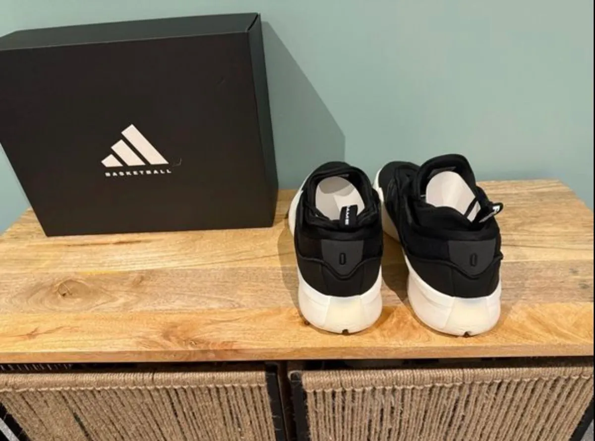 Adidas Dame 9 Size UK 11 - Image 4