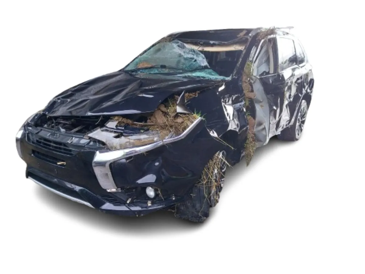 2015  MITSUBISHI OUTLANDER For Breaking/Dismantlin - Image 3