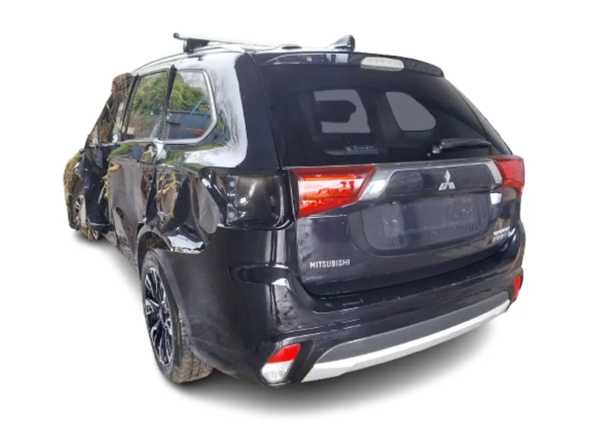 2015  MITSUBISHI OUTLANDER For Breaking/Dismantlin - Image 4