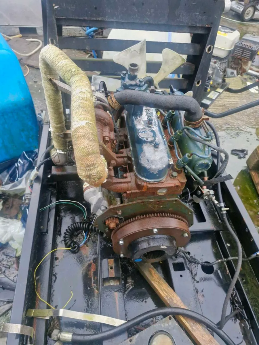 Kubota 3 cylinder diesel engine - Image 2