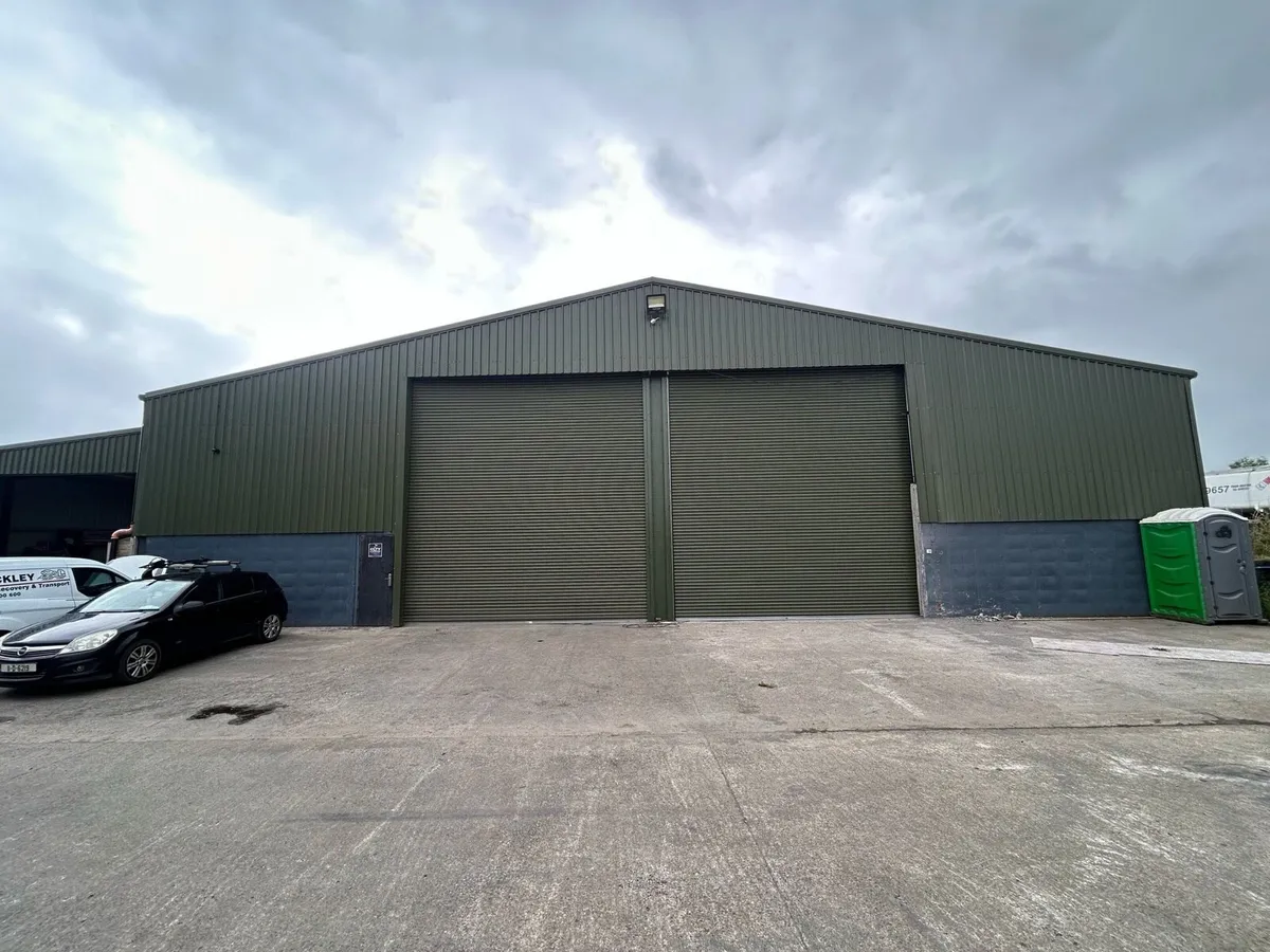 Ware House to rent - Image 1