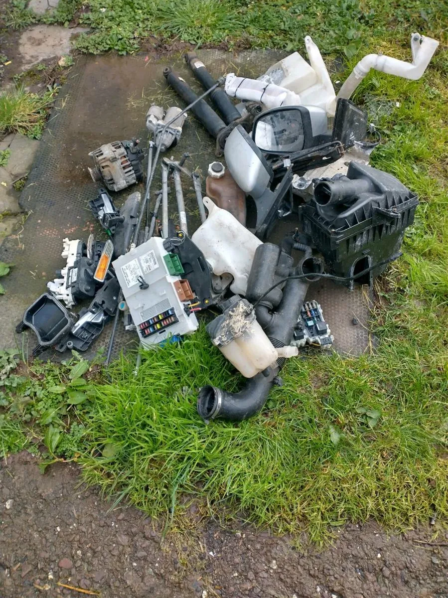 Ford Mondeo car parts - Image 3