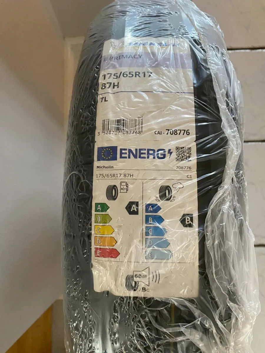 17" car tyre, Michelin, 175/65R17_New - Image 1