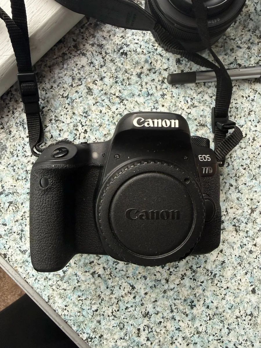 Canon EOS 77D DSLR - 4 Lenses - Image 1