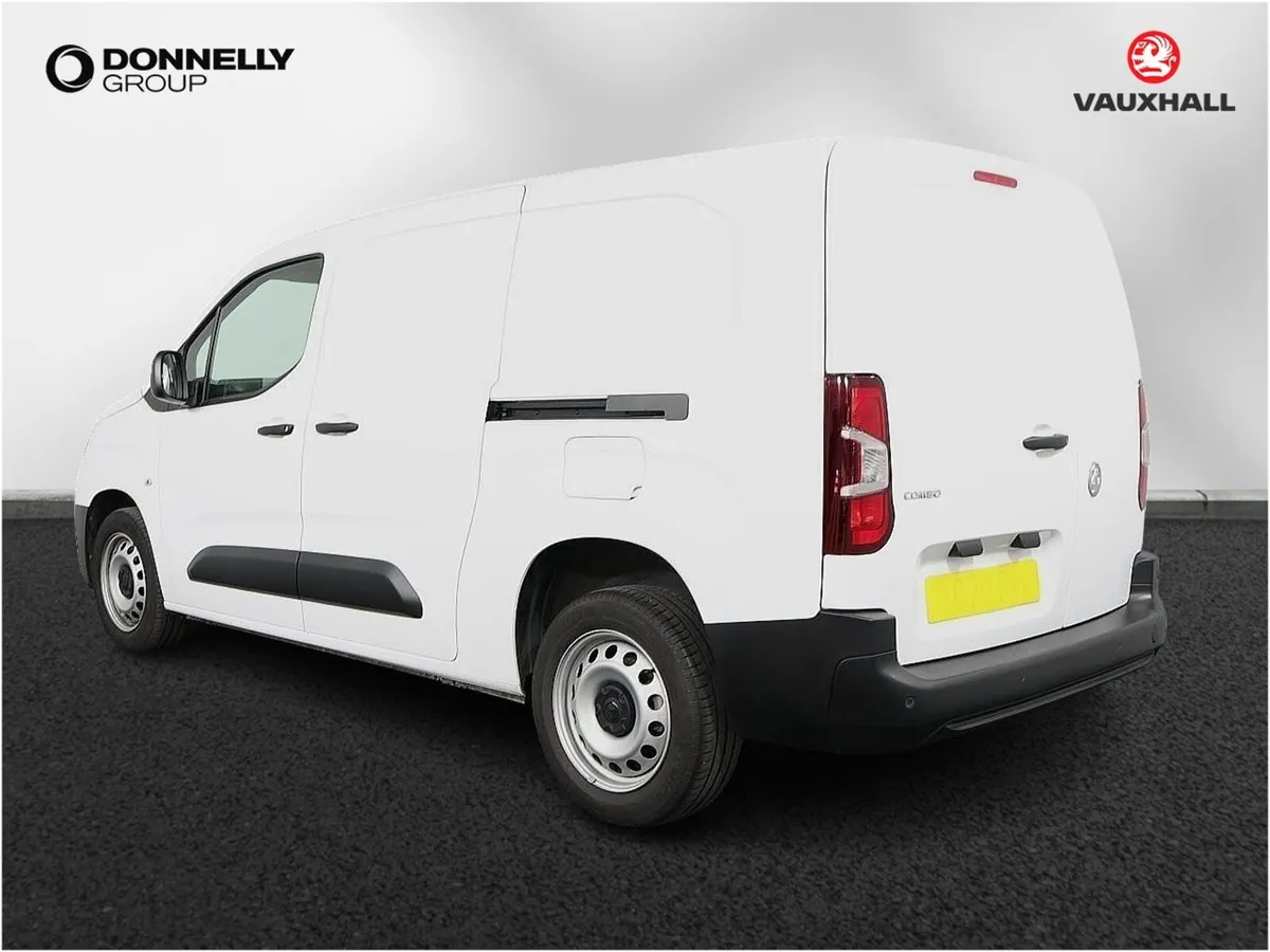 Vauxhall Combo Cargo L2 Diesel Dynamic - Image 2