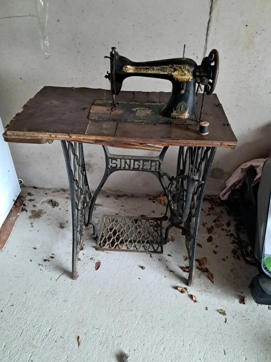 Sewing machine - Image 3