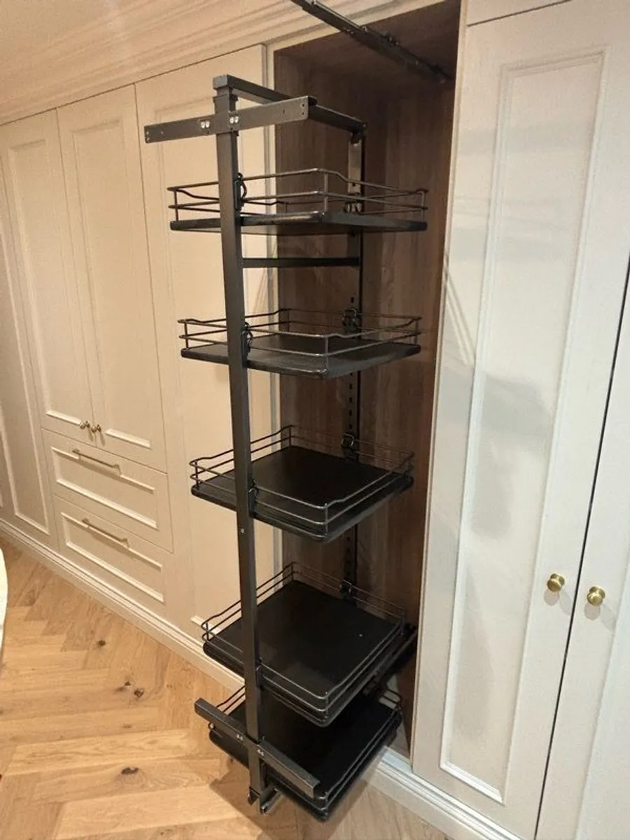 500mm pull out Larder