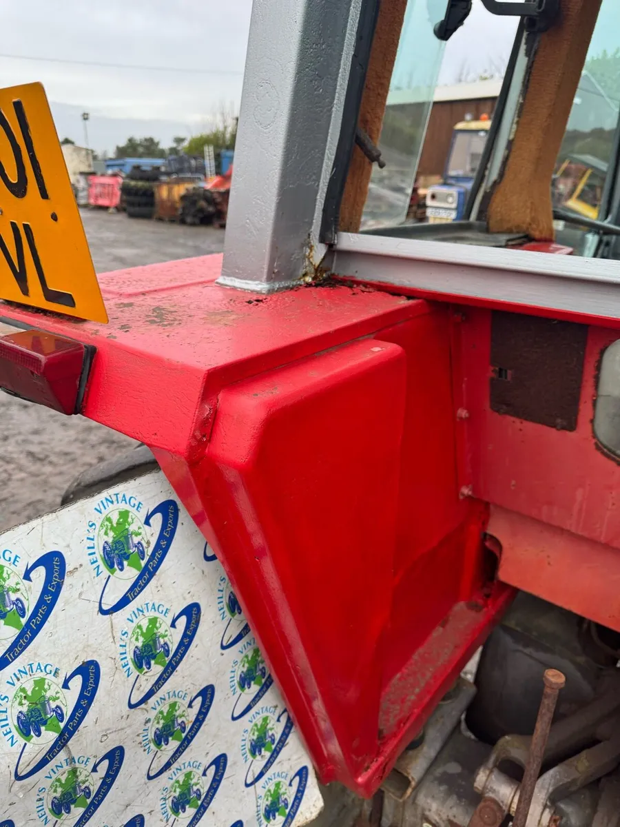 Massey Ferguson 600 Series Cab - Image 4