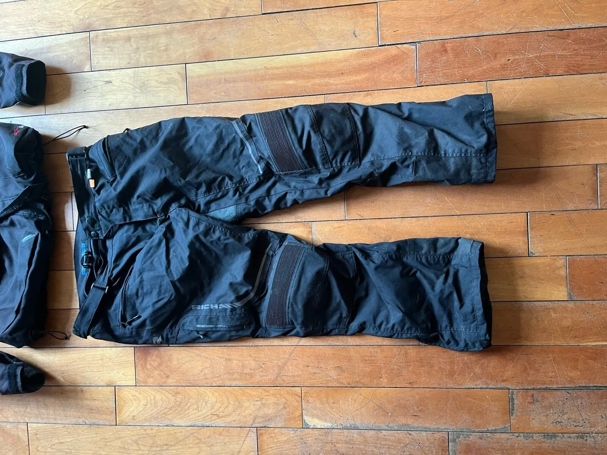 Motorcycle jacket and pants - Image 4