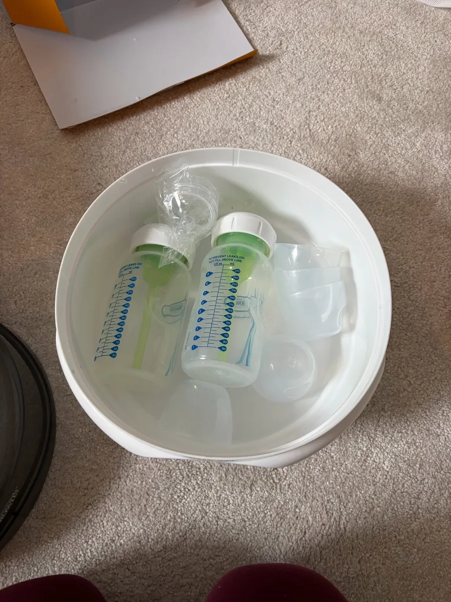 Dr Brown steriliser and bottles - Image 3