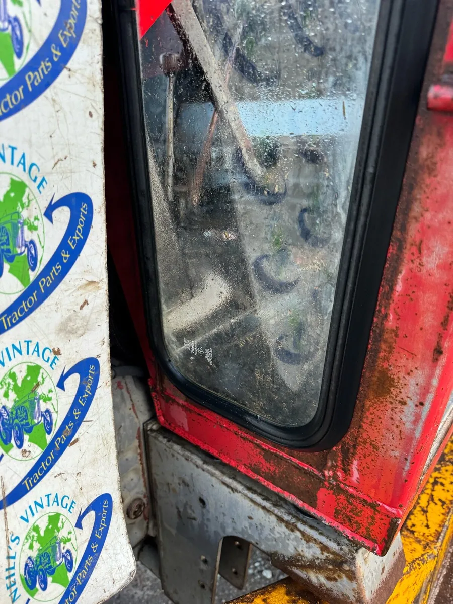 Massey Ferguson 575 590 Cab - Image 2