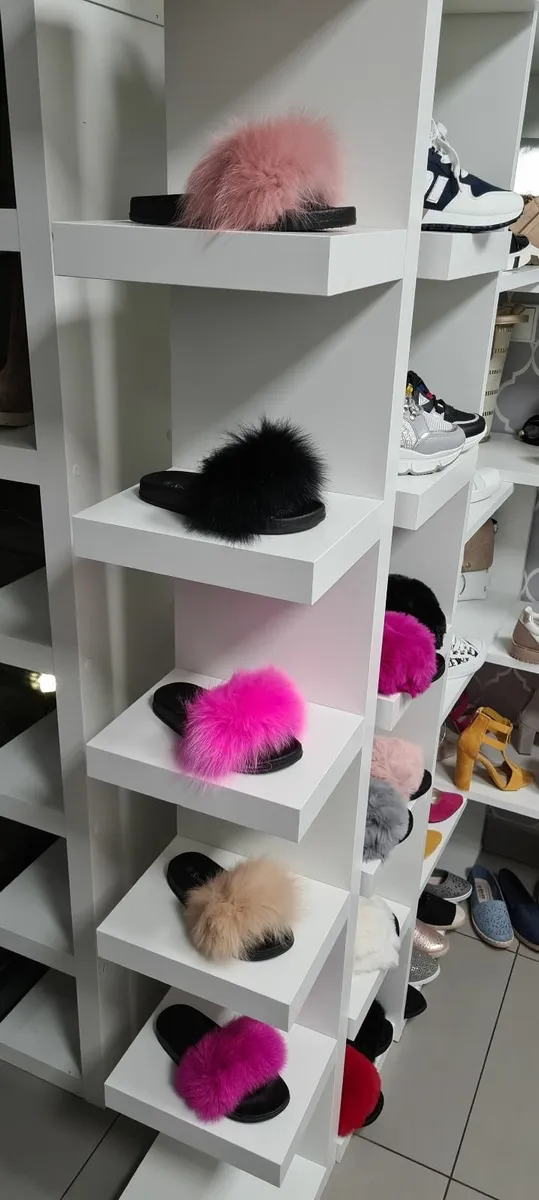 Fluffy fur slippers sizes 37-41 sizes 4-8 - Image 1