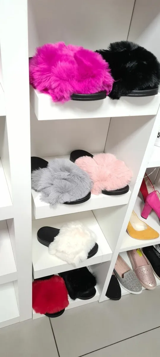 Fluffy fur slippers sizes 37-41 sizes 4-8 - Image 2