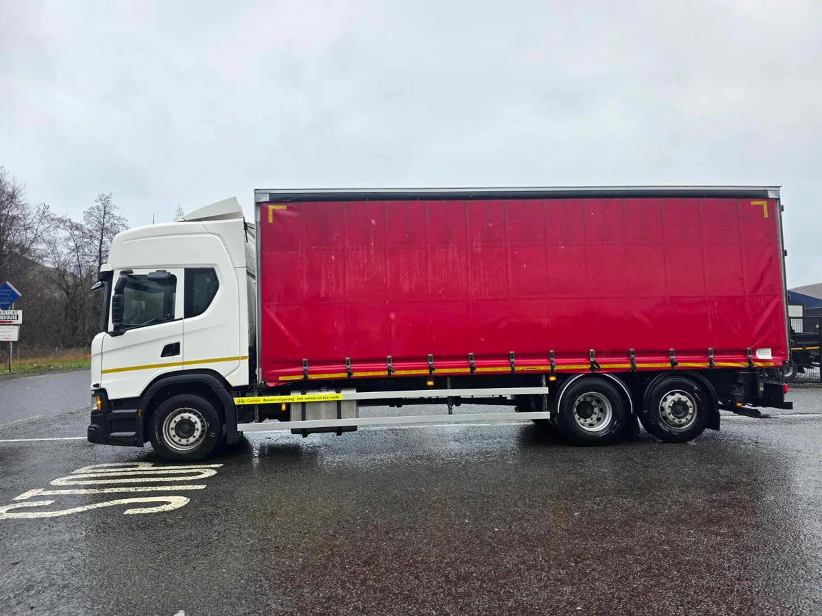 2022 Scania G320 6X2 rear lift steer - Image 4