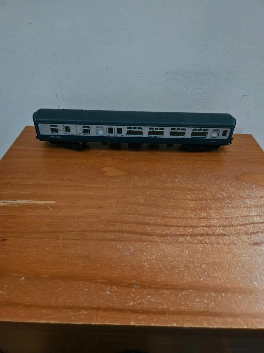 Hornby OO Gauge Carraige