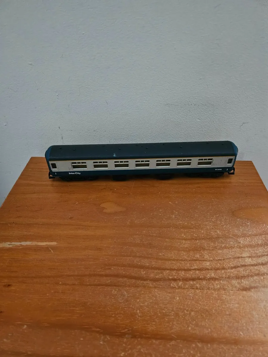 Hornby OO Gauge Carraige