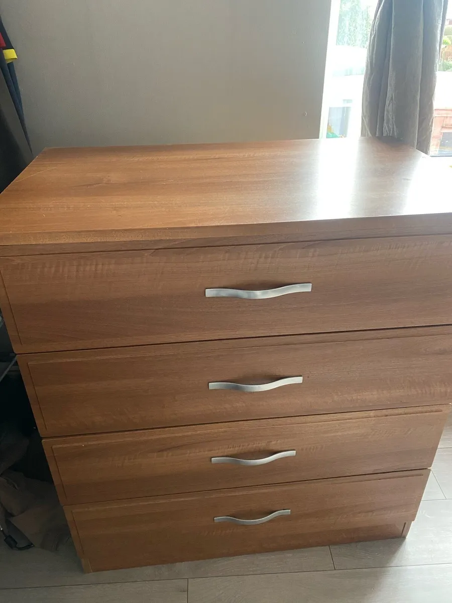 Chest of drawers - Image 1